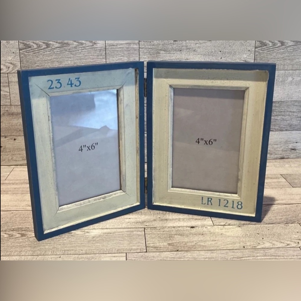 Rustic Hinged Double Picture Frame 4”x6” – Blue and Cream Distressed Style